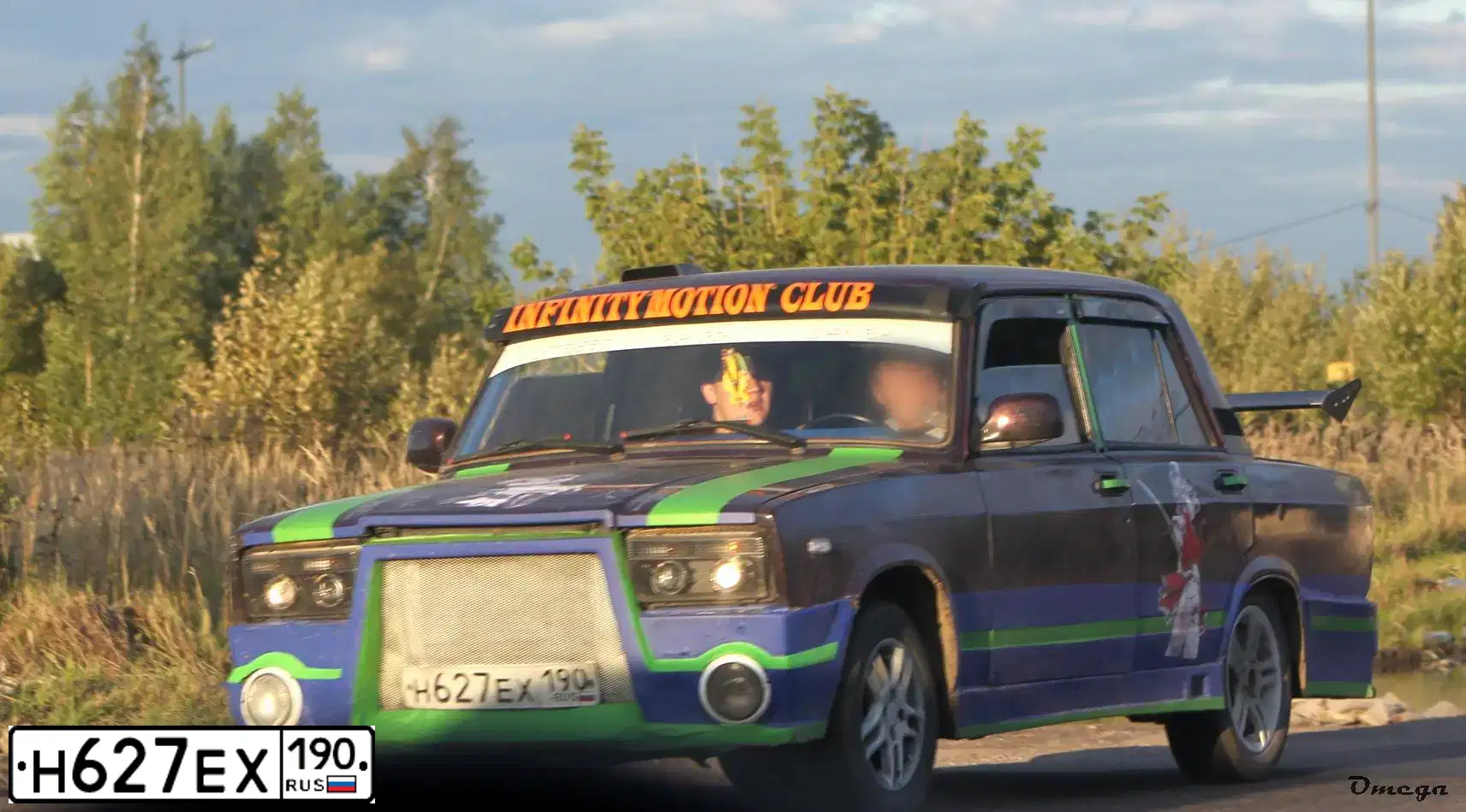 Фото автомобиля LADA 2107, 2000 — госномер Н627ЕХ190. Цвет: ФИОЛЕТОВЫЙ