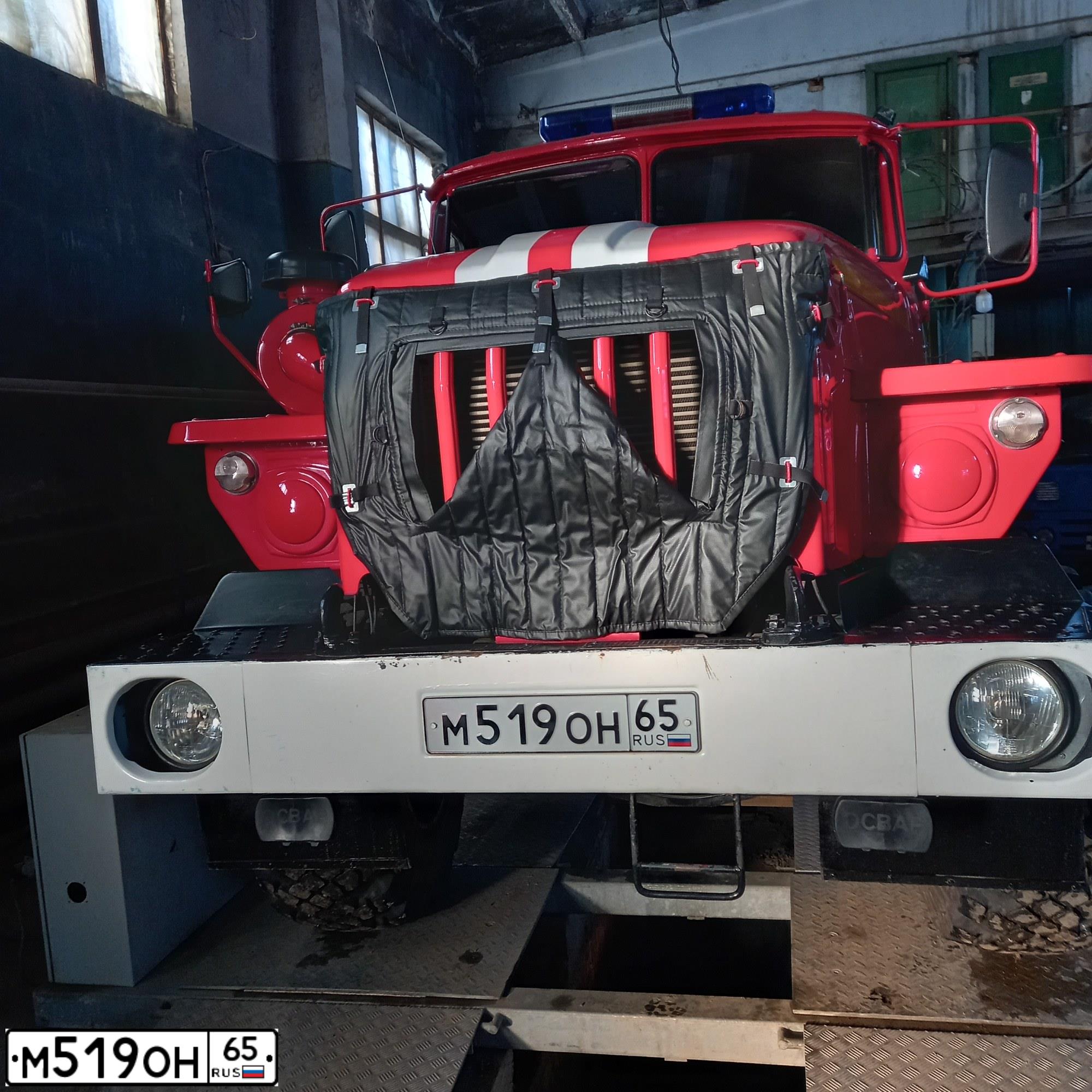 Фото автомобиля URAL 4320 /6X6/, 2013 — госномер М519ОН65. Цвет: ГОСТ Р 50574-2002