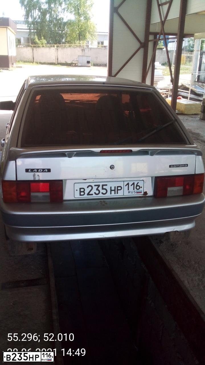 Фото автомобиля LADA 2114 SAMARA, 2007 — госномер В235НР116. Цвет: БЕЛЫЙ,СЕРЫЙ И ОТТЕНКИ