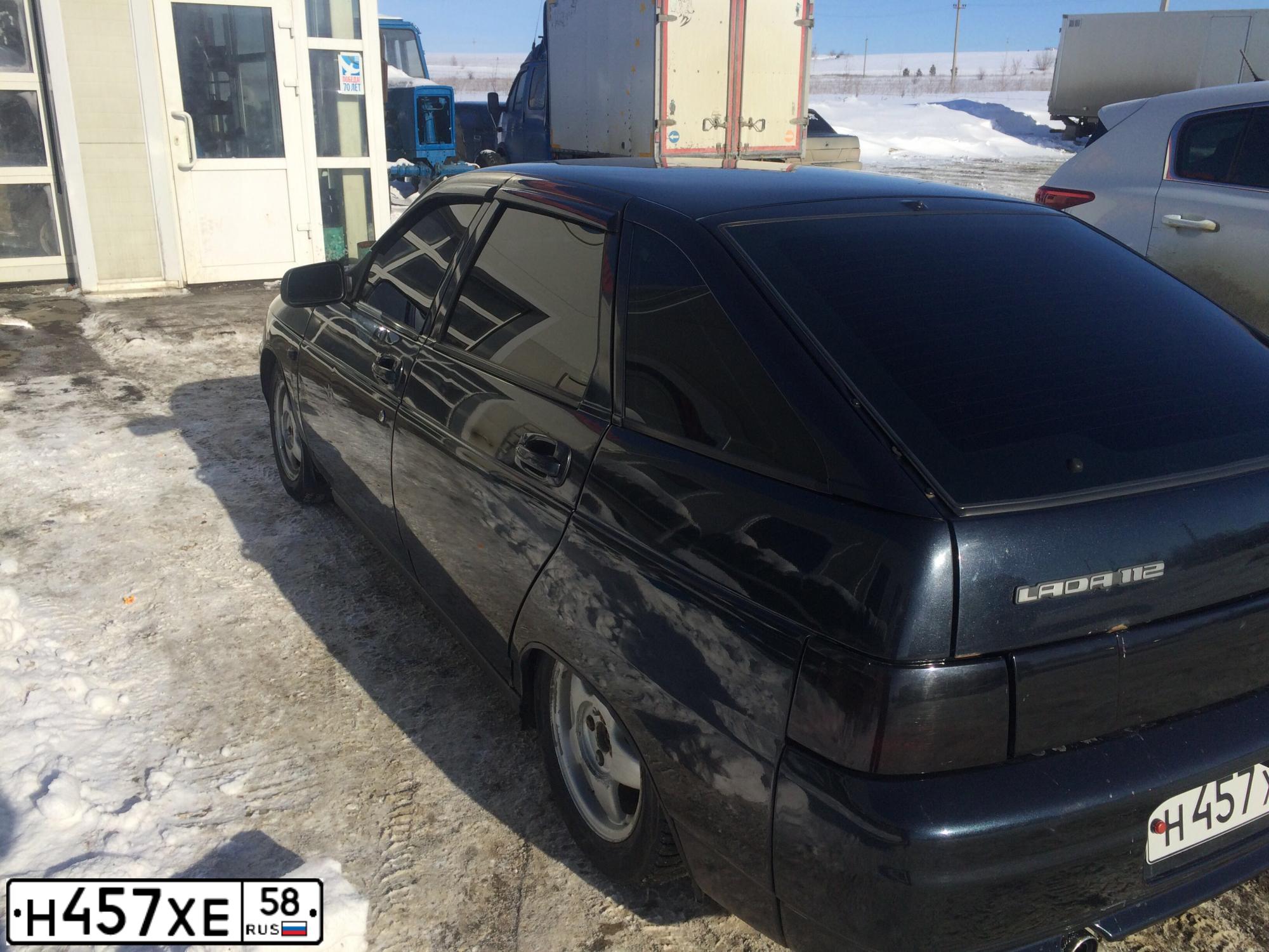 Фото автомобиля LADA 2112 LADA, 2007 — госномер М560КС13. Цвет: ГРАФИТОВЫЙ МЕТАЛЛИК