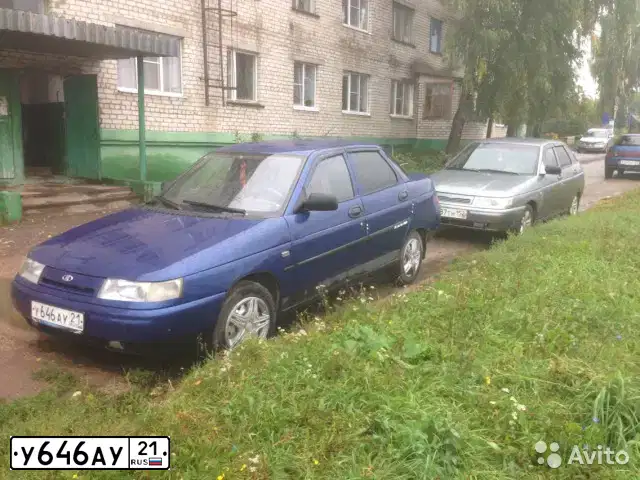 Фото автомобиля LADA 2110, 2001 — госномер У646АУ21. Цвет: ЯРКО-СИНИЙ