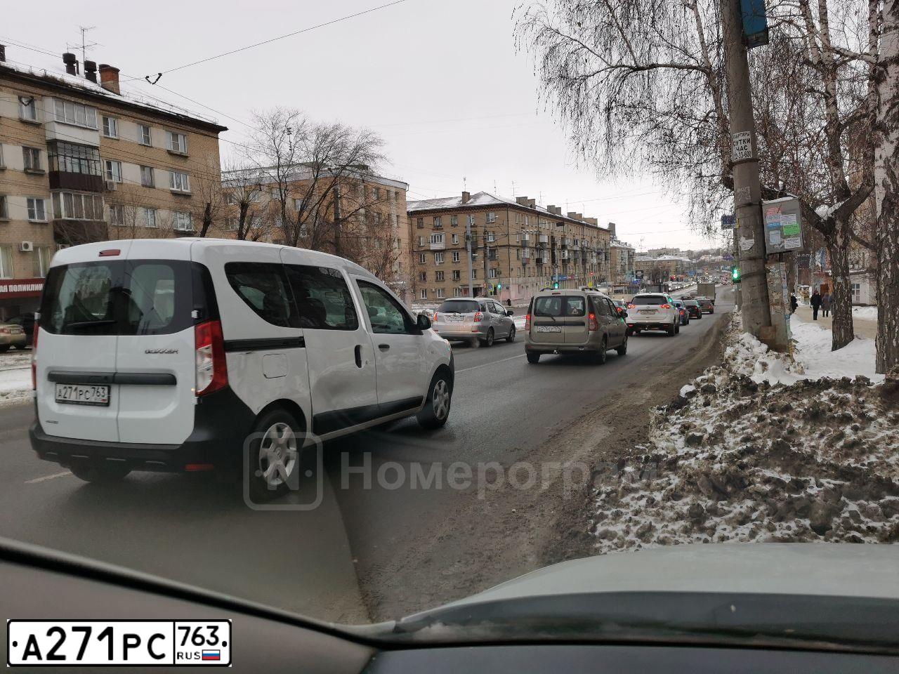 Фото автомобиля RENAULT DOKKER, 2018 — госномер А271РС763. Цвет: БЕЛЫЙ