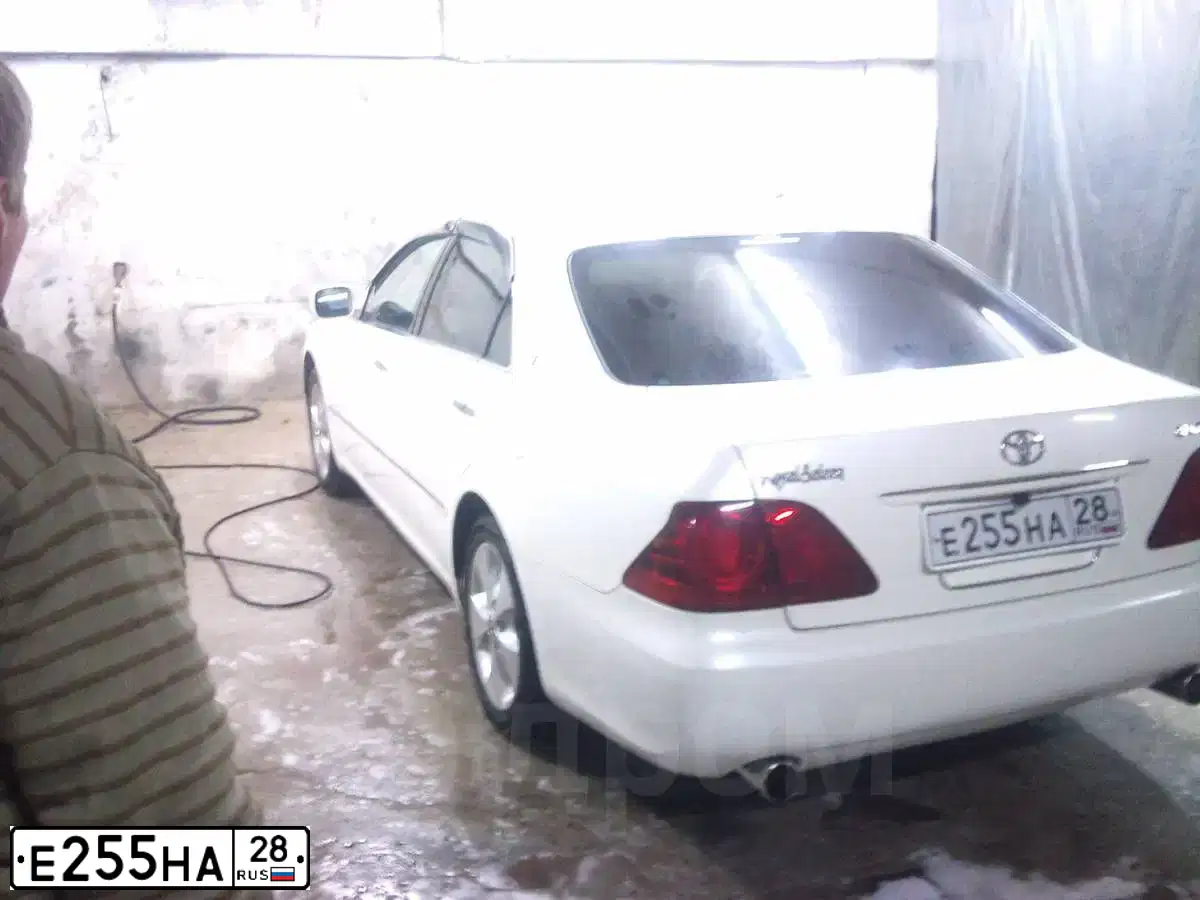 Фото автомобиля TOYOTA CROWN, 2004 — госномер М886ВН28