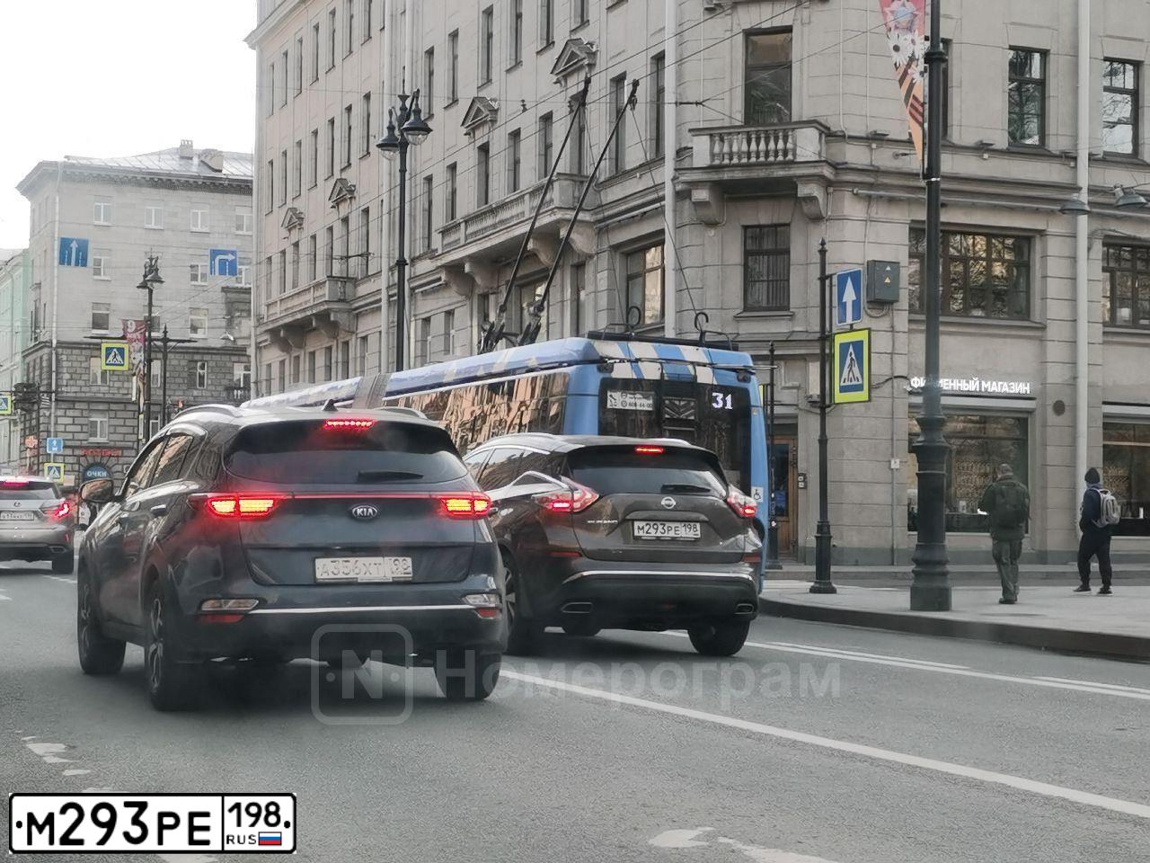 Фото автомобиля NISSAN MURANO, 2022 — госномер А112МВ790. Цвет: Коричневый