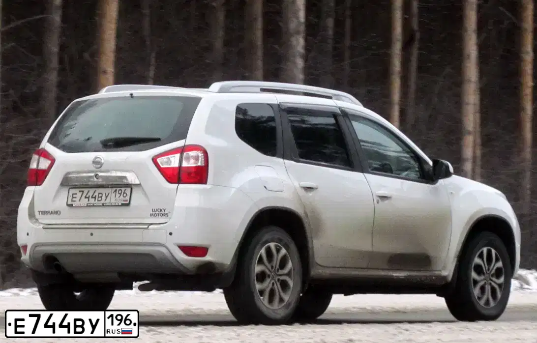 Фото автомобиля NISSAN TERRANO, 2015 — госномер У071ХТ799. Цвет: Белый