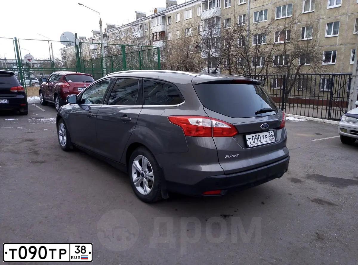 Фото автомобиля FORD FOCUS, 2014 — госномер Т090ТР38. Цвет: СЕРО-КОРИЧНЕВЫЙ