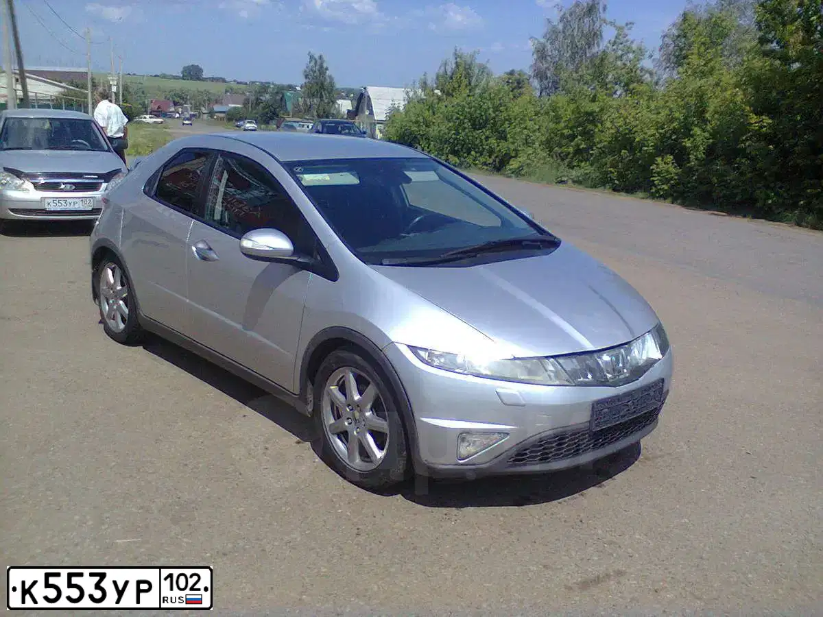 Фото автомобиля LADA 2172 PRIORA, 2008 — госномер К553УР102. Цвет: СВЕТЛО-СЕРЕБРИСТЫЙ МЕТАЛЛ
