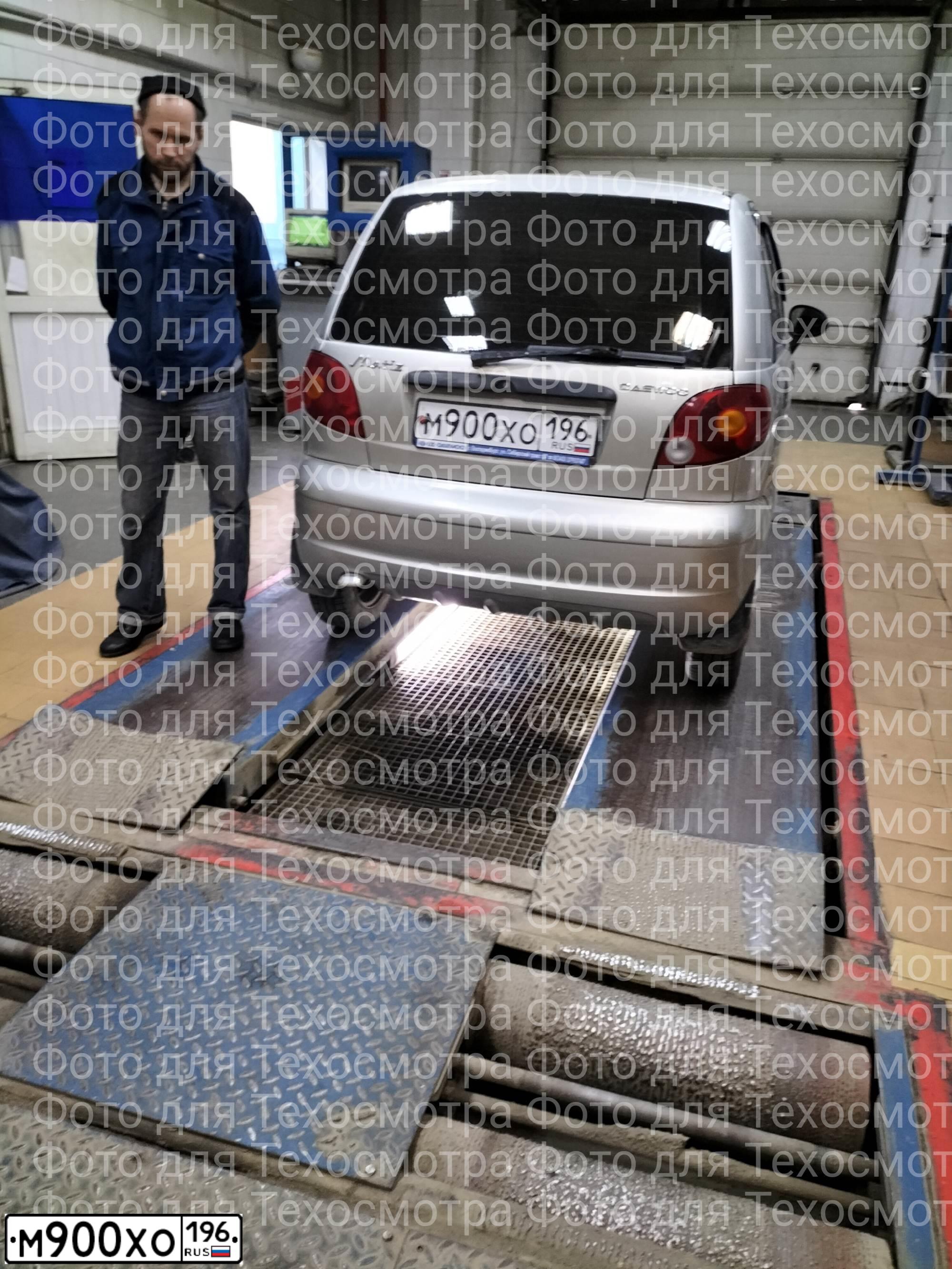 Фото автомобиля MERCEDES E-KLASSE, 2009 — госномер С975РО196. Цвет: СЕРЫЙ