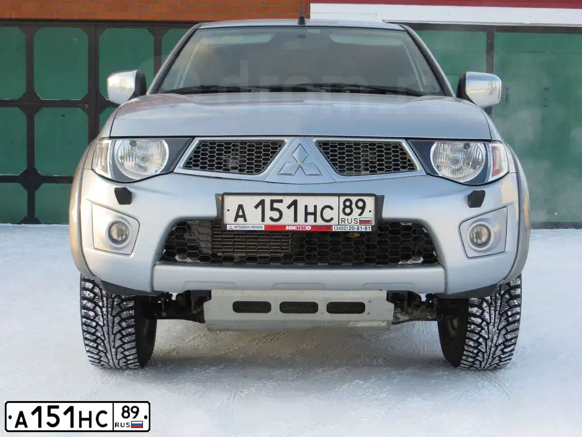 Фото автомобиля RENAULT LOGAN, 2018 — госномер С590УН72. Цвет: Белый
