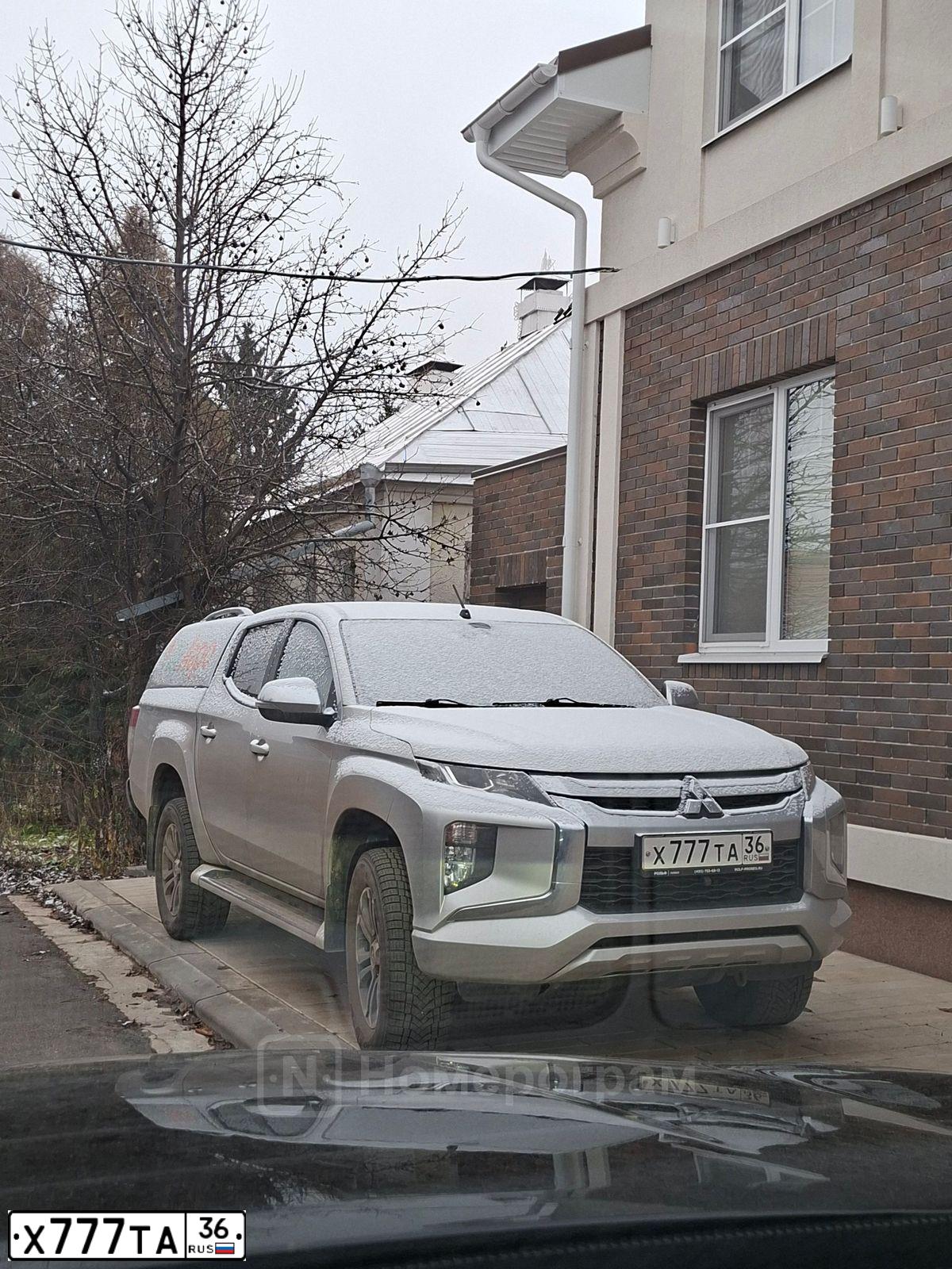 Фото автомобиля LADA 2121 NIVA, 2013 — госномер М495КУ136. Цвет: СИНЕ-ЗЕЛЕНЫЙ