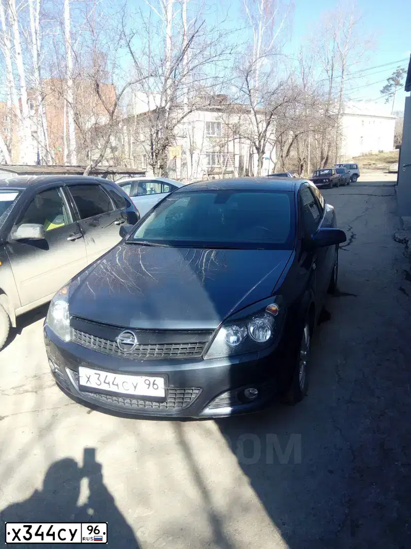 Фото автомобиля OPEL ASTRA, 2009 — госномер Н283НК45. Цвет: Темно-синий
