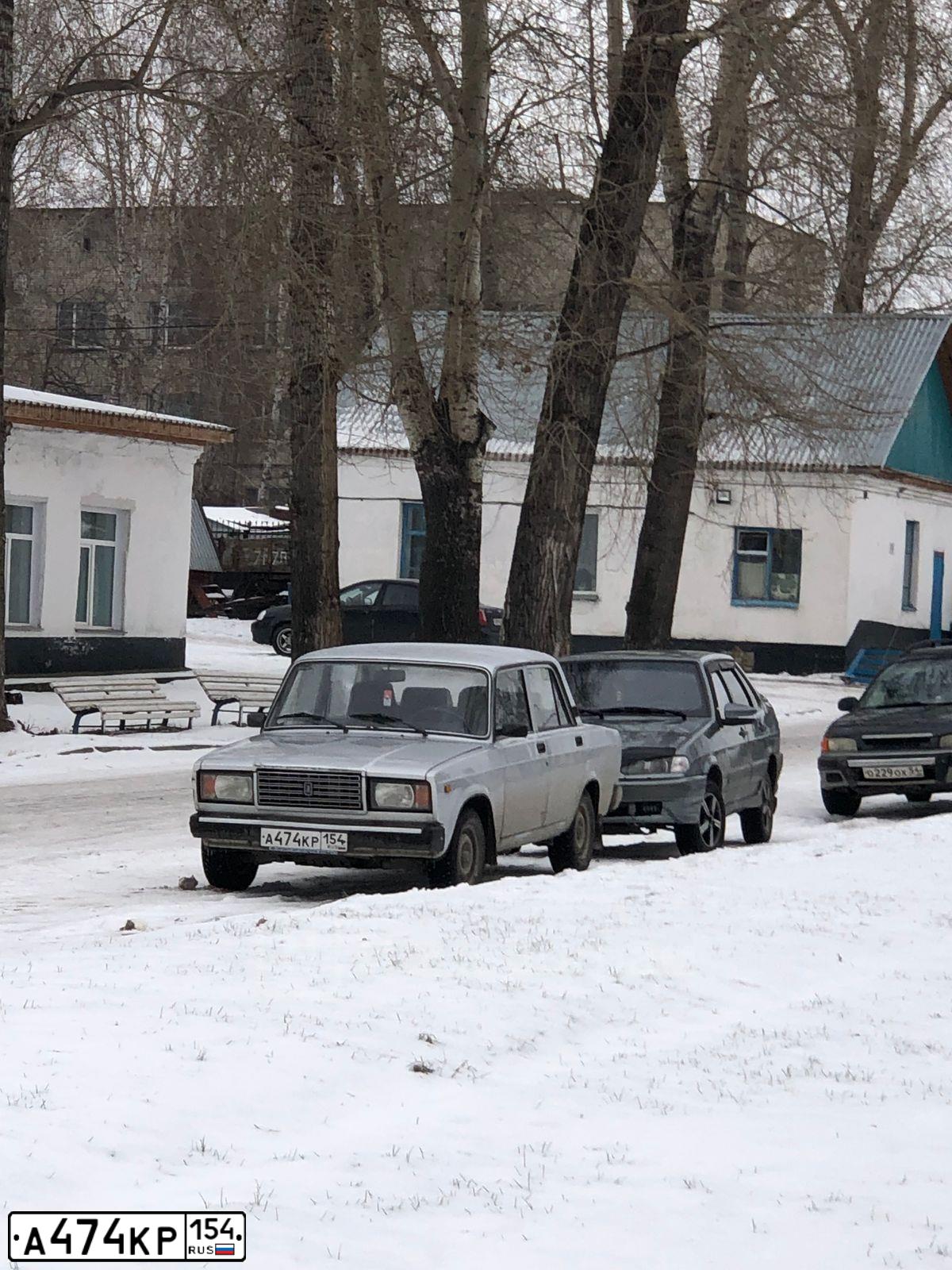 Фото автомобиля LADA 2107, 2011 — госномер А474КР154. Цвет: СВЕТЛО-СЕРЕБРИС МЕТА
