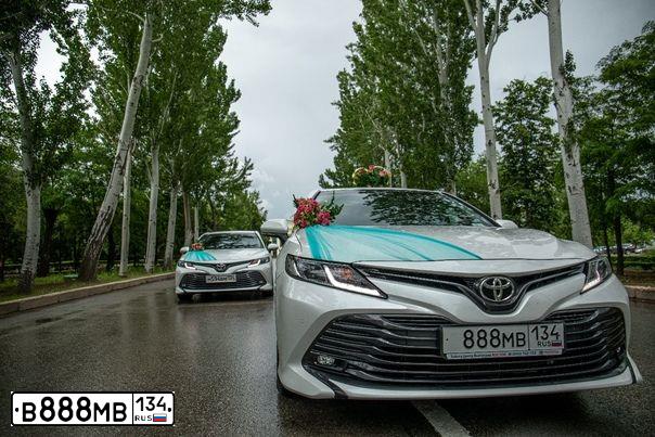 Фото автомобиля TOYOTA LANDCRUISER 200, 2014 — госномер В888МВ134. Цвет: Белый