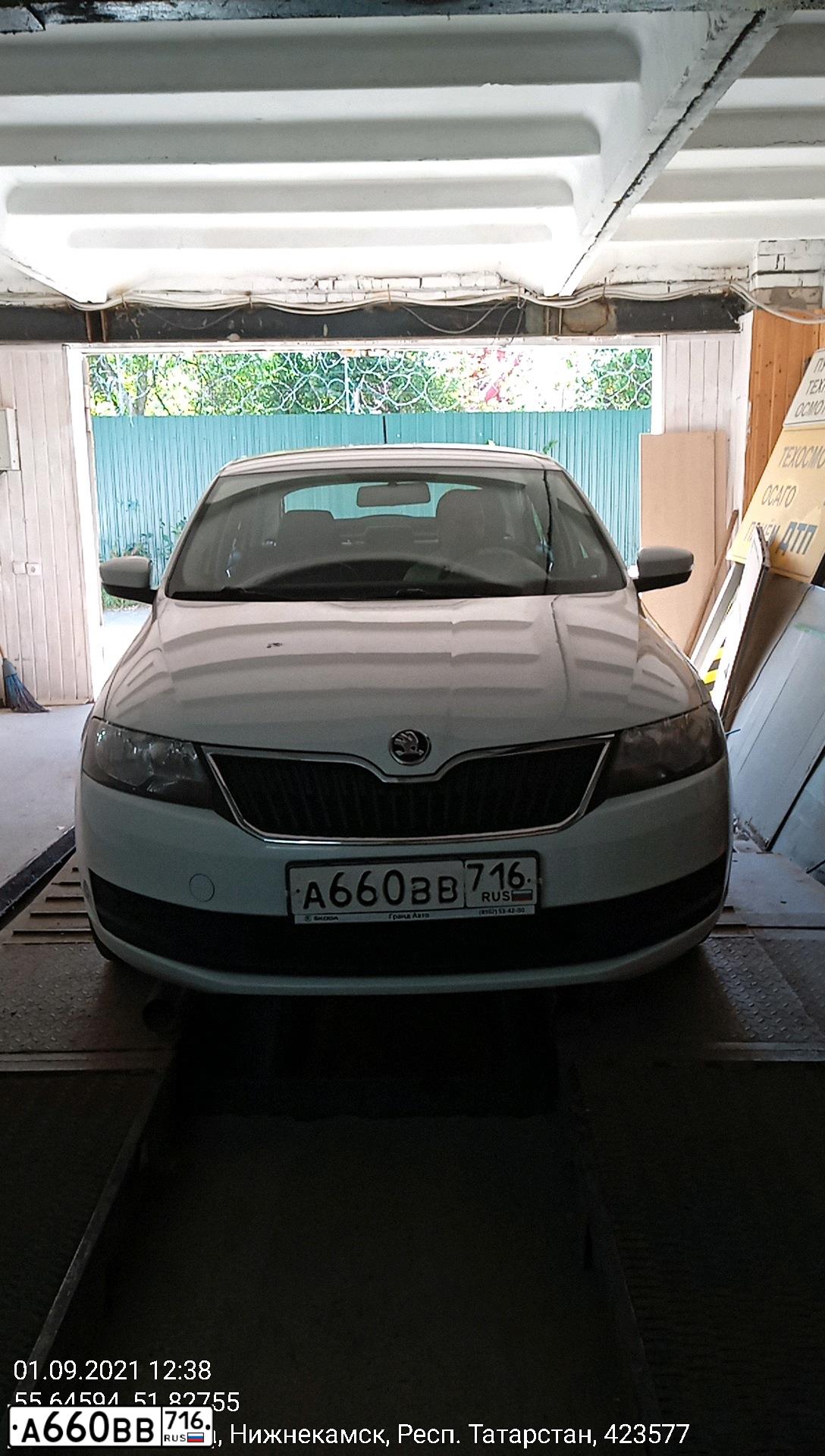 Фото автомобиля SKODA RAPID, 2017 — госномер А660ВВ716. Цвет: БЕЛЫЙ