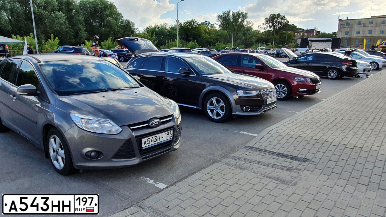 Фото автомобиля FORD FOCUS, 2011 — госномер Н191ТВ82. Цвет: Серый
