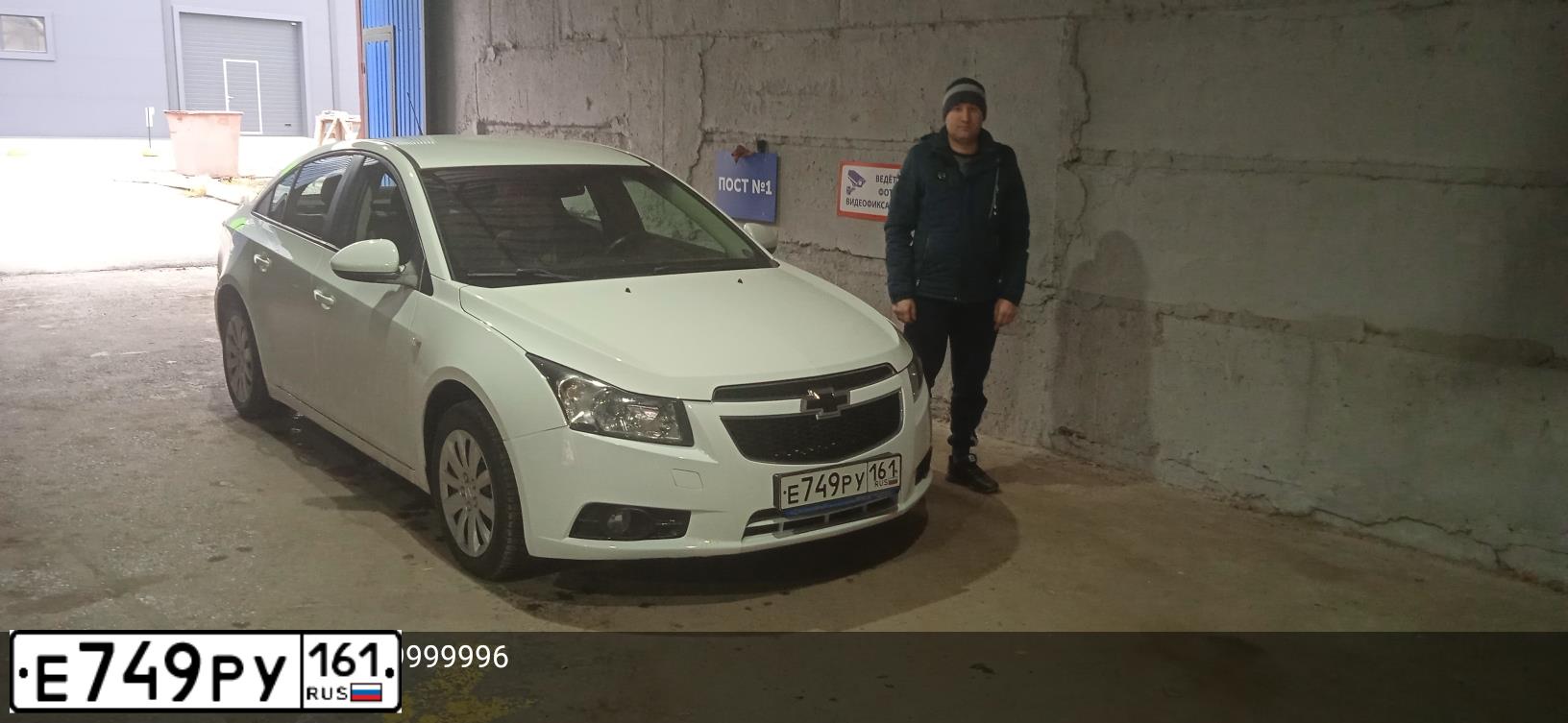 Фото автомобиля CHEVROLET CRUZE, 2012 — госномер Е484ВУ180. Цвет: Белый