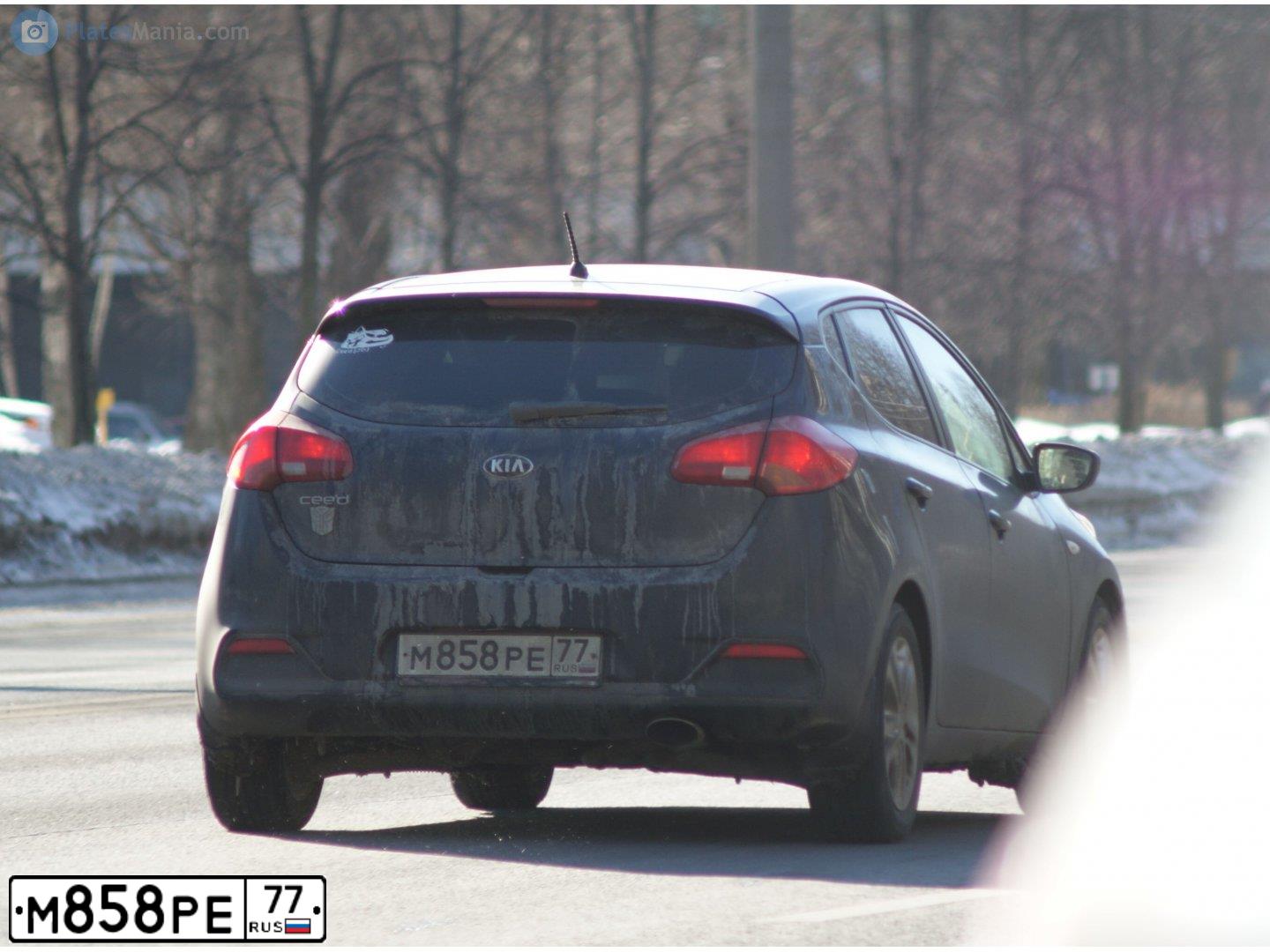 Фото автомобиля KIA CEE'D, 2013 — госномер М858РЕ77. Цвет: ЧЕРНЫЙ