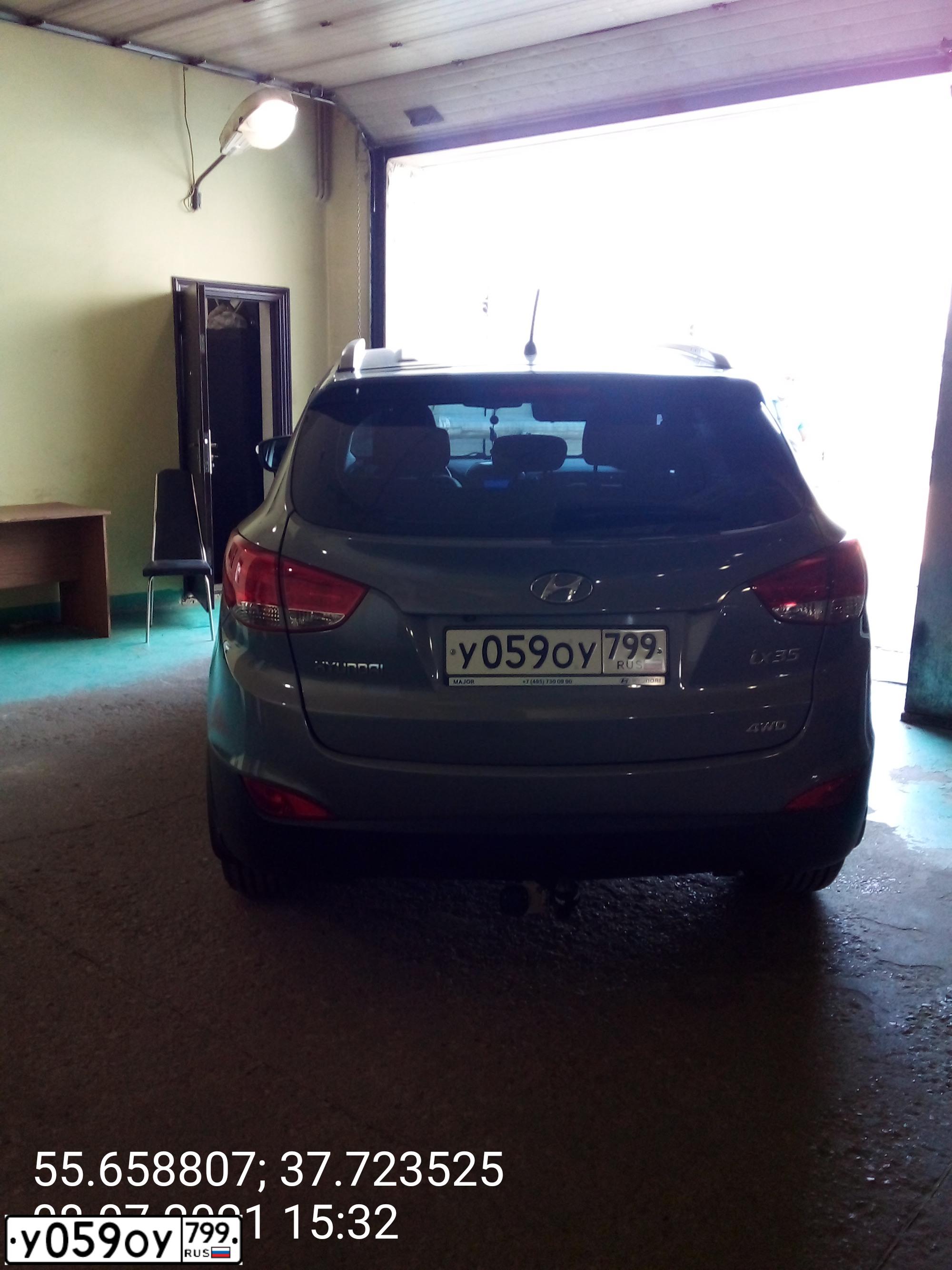 Фото автомобиля HYUNDAI IX35, 2011 — госномер У059ОУ799. Цвет: СЕРЫЙ