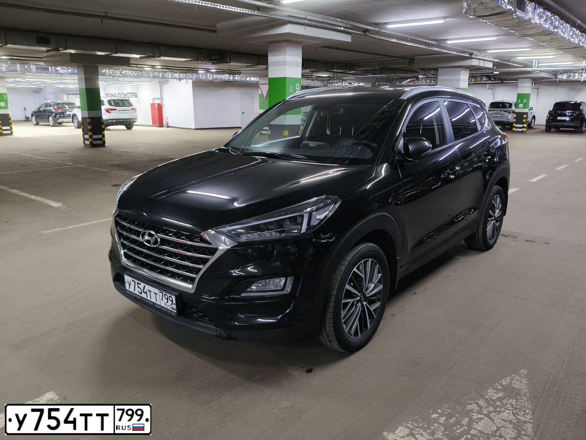 Фото автомобиля HYUNDAI TUCSON, 2020 — госномер У754ТТ799. Цвет: ЧЕРНЫЙ