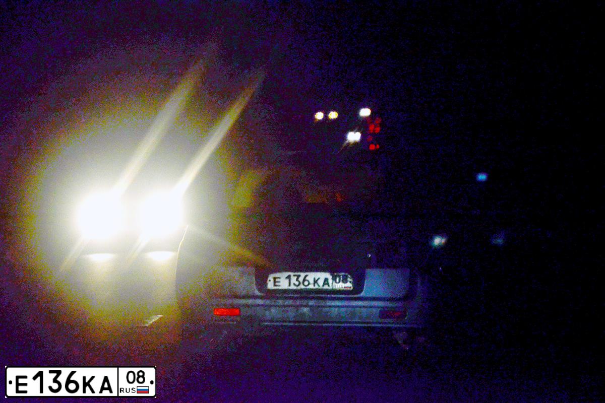 Фото автомобиля LADA 2111 LADA, 2007 — госномер Е136КА08. Цвет: средний серо-зеленый металлик
