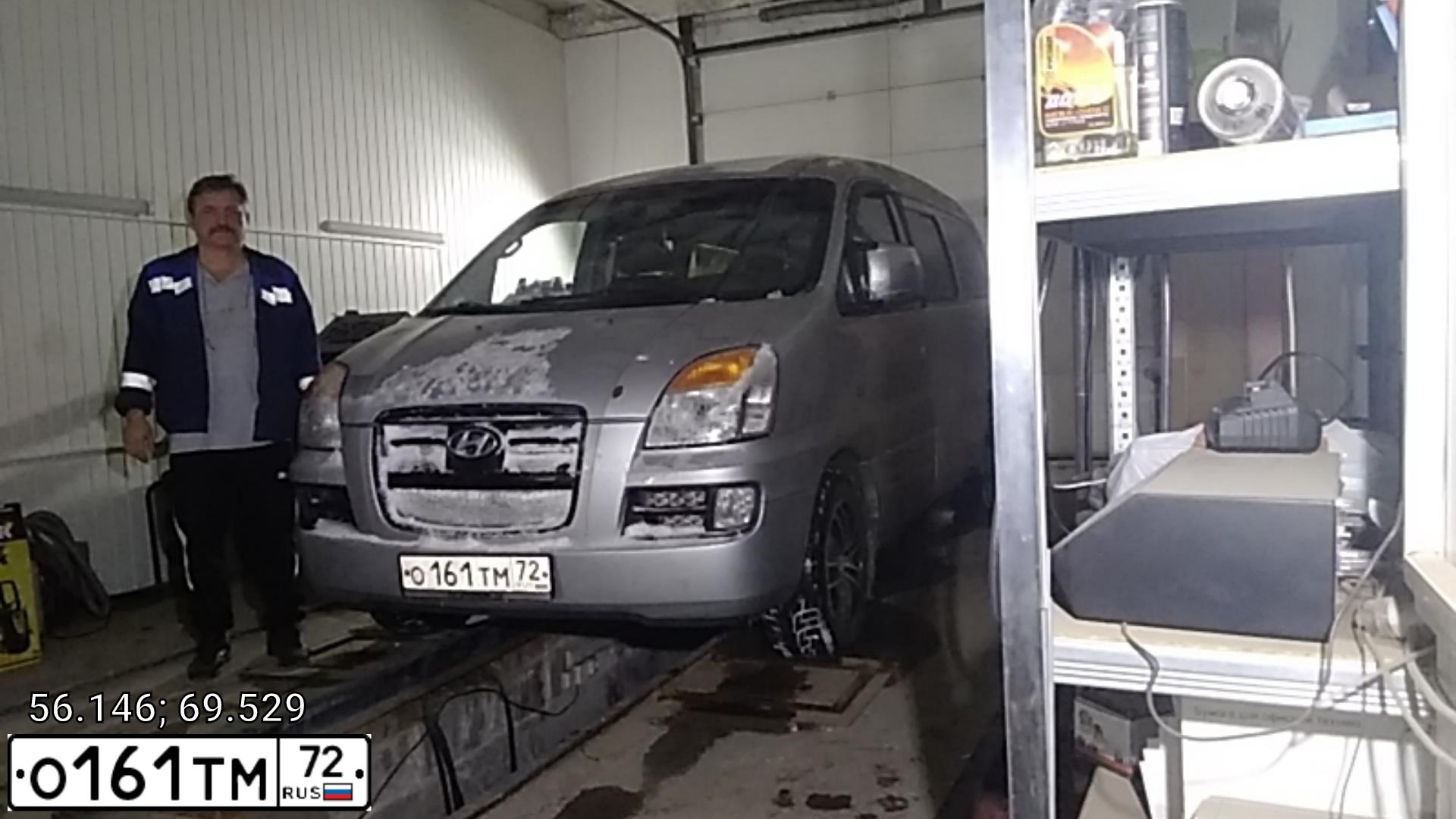 Фото автомобиля GAZ 3102 WOLGA, 2005 — госномер Т468ОТ72. Цвет: Серебристый