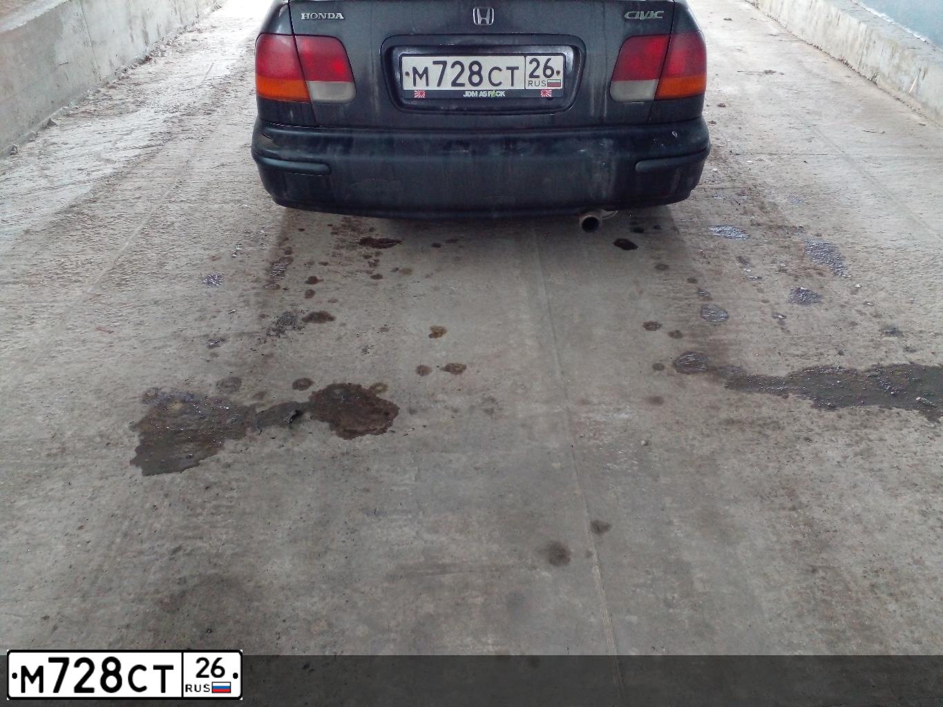 Фото автомобиля HONDA CIVIC, 1997 — госномер М728СТ26. Цвет: ЧЕРНЫЙ