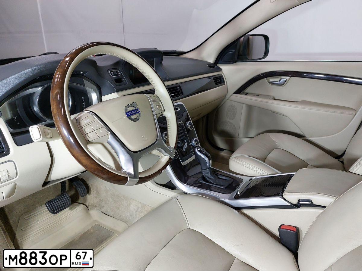 Фото автомобиля VOLVO XC70, 2014 — госномер Р716УЕ790. Цвет: СЕРО-БРОНЗОВЫЙ