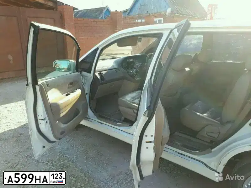 Фото автомобиля HONDA ODYSSEY, 2000 — госномер Р584ЕЕ123. Цвет: Белый