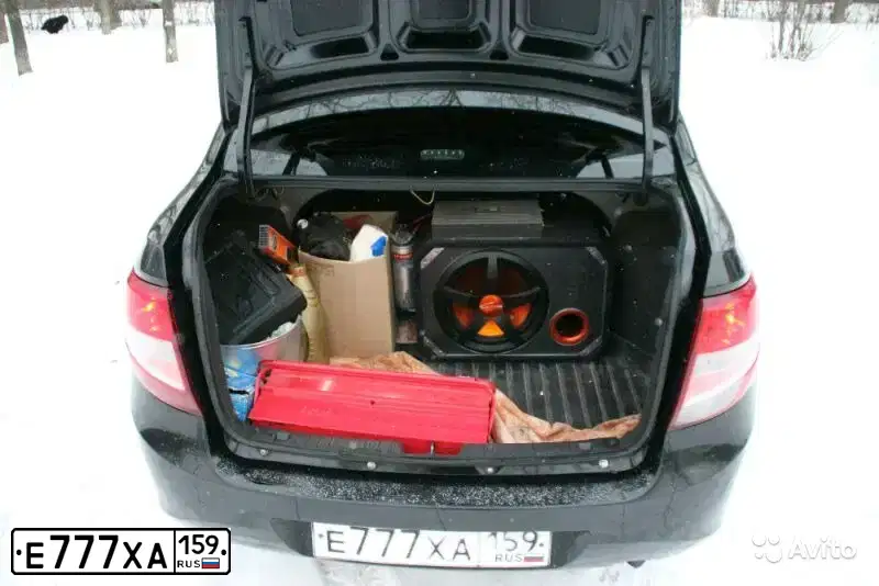 Фото автомобиля LADA 2190 GRANTA, 2014 — госномер Е777ХА159. Цвет: Сине-Черный