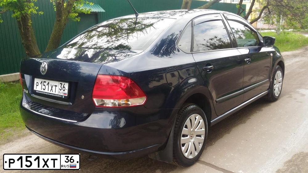 Фото автомобиля VOLKSWAGEN POLO, 2014 — госномер Р151ХТ36. Цвет: ТЕМНО-СИНИЙ