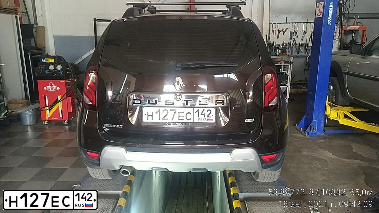 Фото автомобиля RENAULT DUSTER, 2016 — госномер Н127ЕС142. Цвет: ТЕМНО-КОРИЧНЕВЫЙ