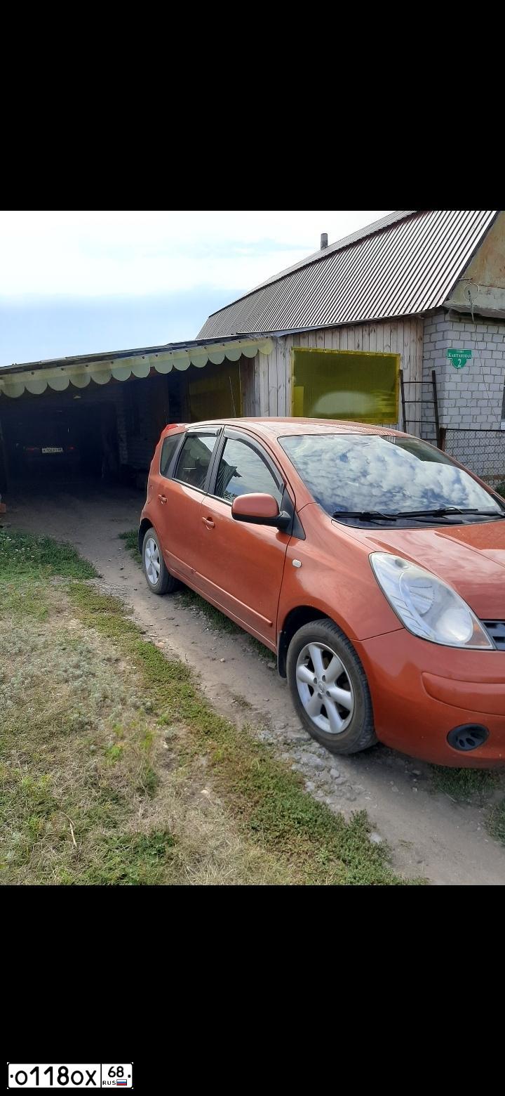 Фото автомобиля NISSAN NOTE, 2008 — госномер О118ОХ68. Цвет: Оранжевый