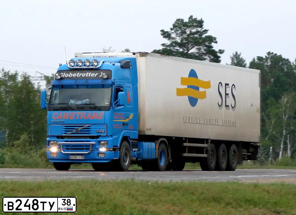 Фото автомобиля VOLVO SERIE FH /4X2/, 2000 — госномер В248ТУ38. Цвет: ГОЛУБОЙ