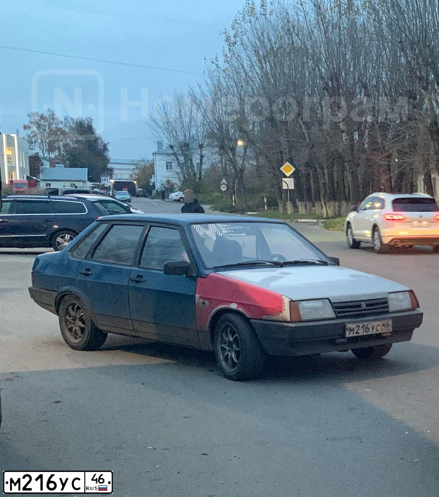 Фото автомобиля LADA 2109 SAMARA, 2000 — госномер М216УС46. Цвет: Сине-зеленый