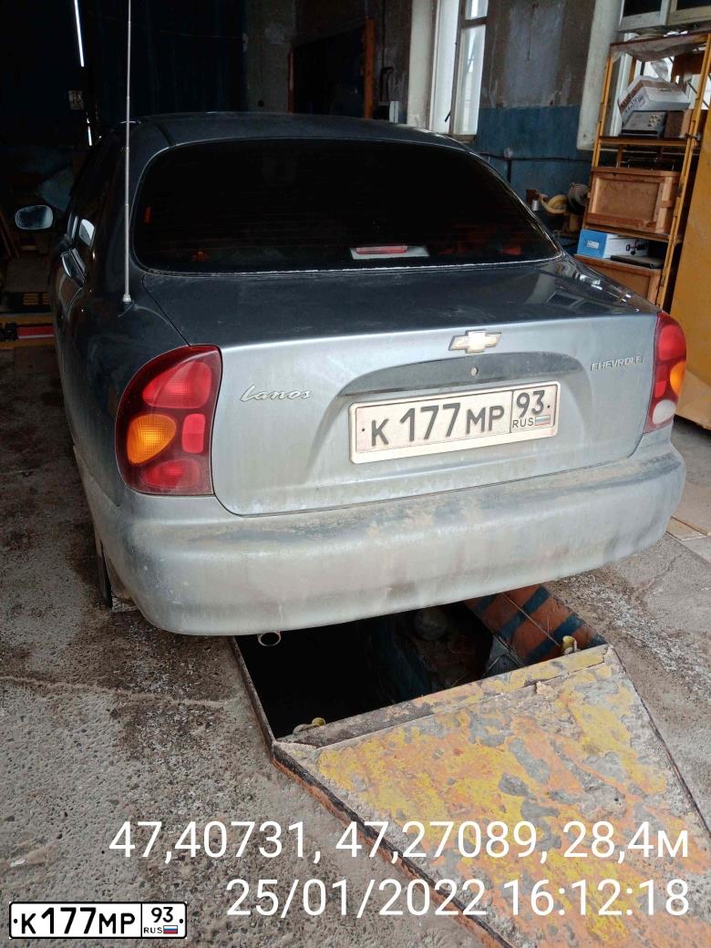 Фото автомобиля CHEVROLET LANOS, 2007 — госномер У342НК30. Цвет: СЕРЕБРИСТЫЙ