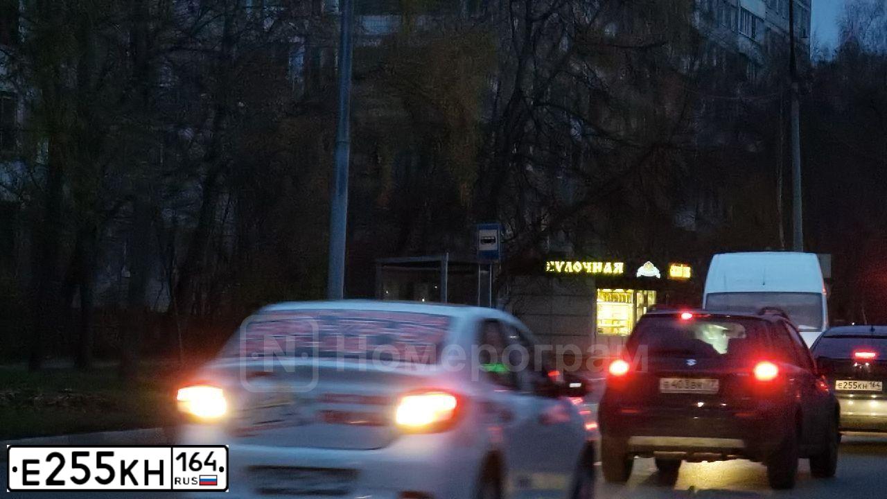 Фото автомобиля CHEVROLET CRUZE, 2012 — госномер Е255КН164. Цвет: СИНИЙ МЕТАЛЛИК
