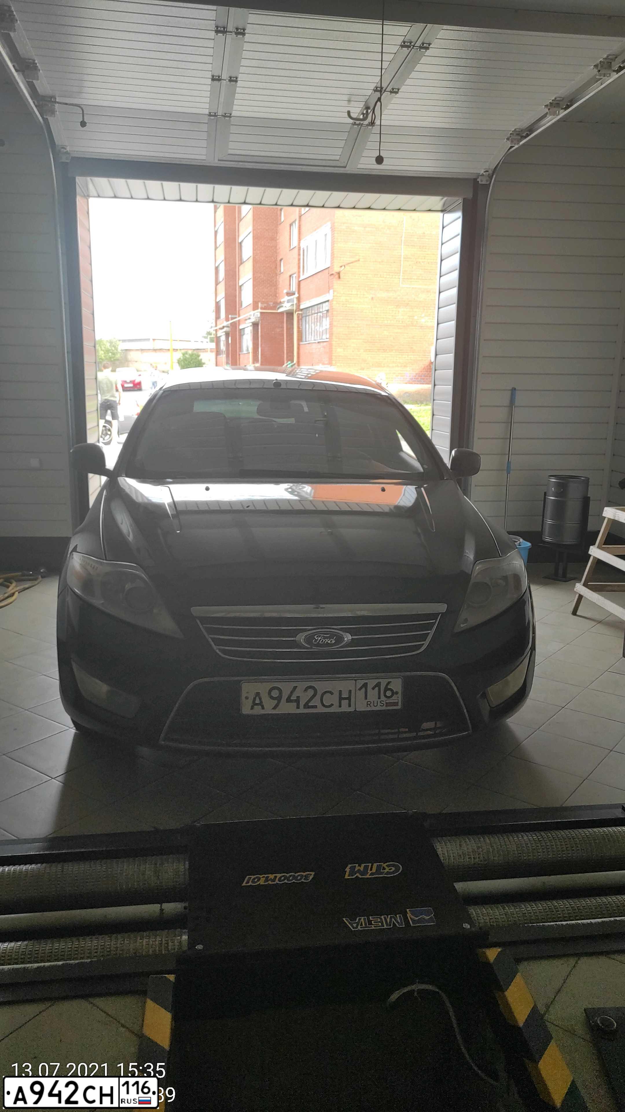 Фото автомобиля FORD MONDEO, 2008 — госномер Р983ОА102. Цвет: ЧЕРНЫЙ
