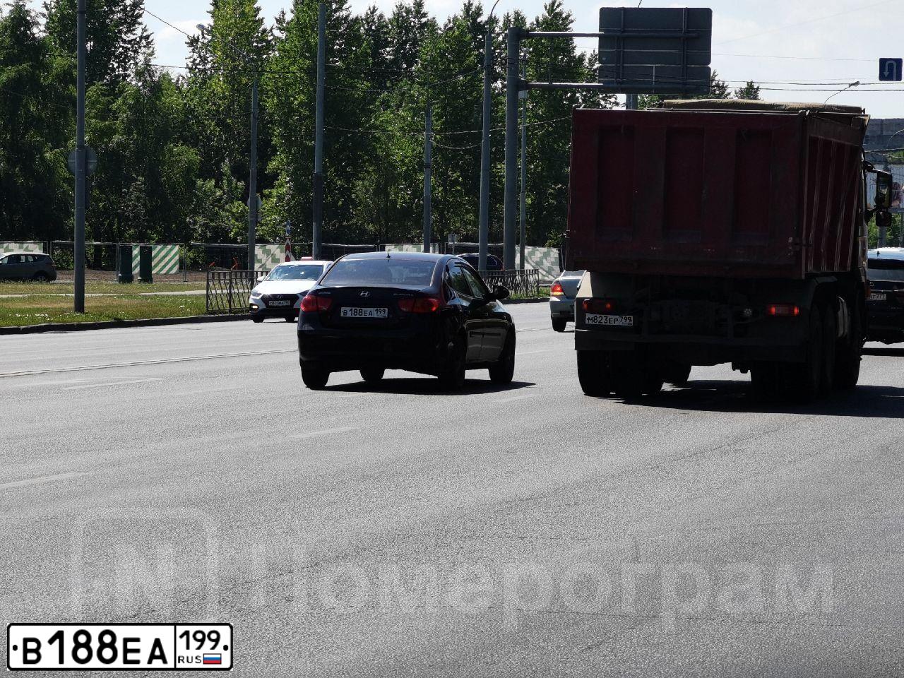Фото автомобиля HYUNDAI ELANTRA, 2008 — госномер В800КВ977. Цвет: ВИШНЕВЫЙ