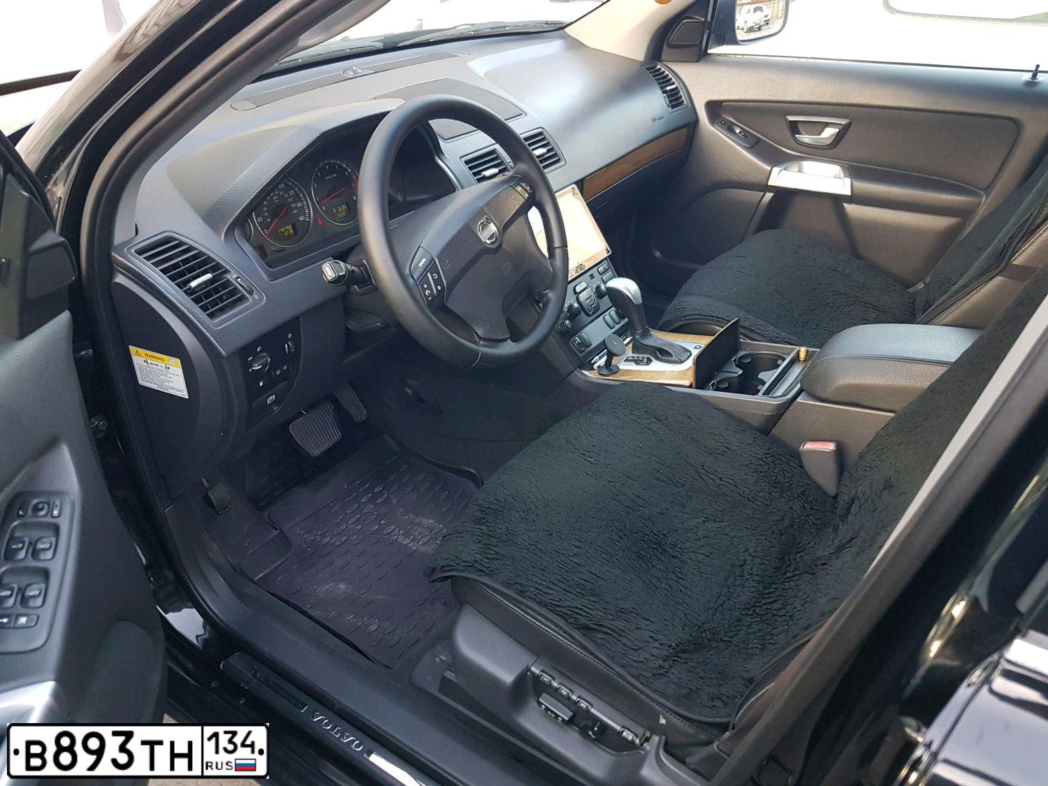 Фото автомобиля VOLVO XC90, 2003 — госномер Е044ХС95. Цвет: ЧЕРНЫЙ