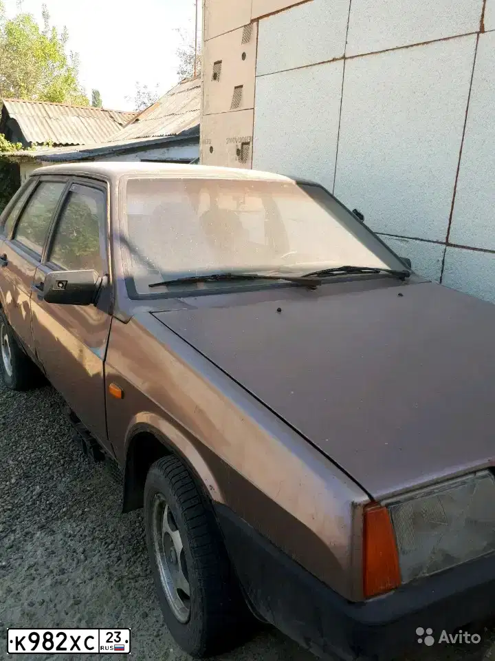 Фото автомобиля LADA 2109 SAMARA, 1996 — госномер К982ХС26. Цвет: Коричневый