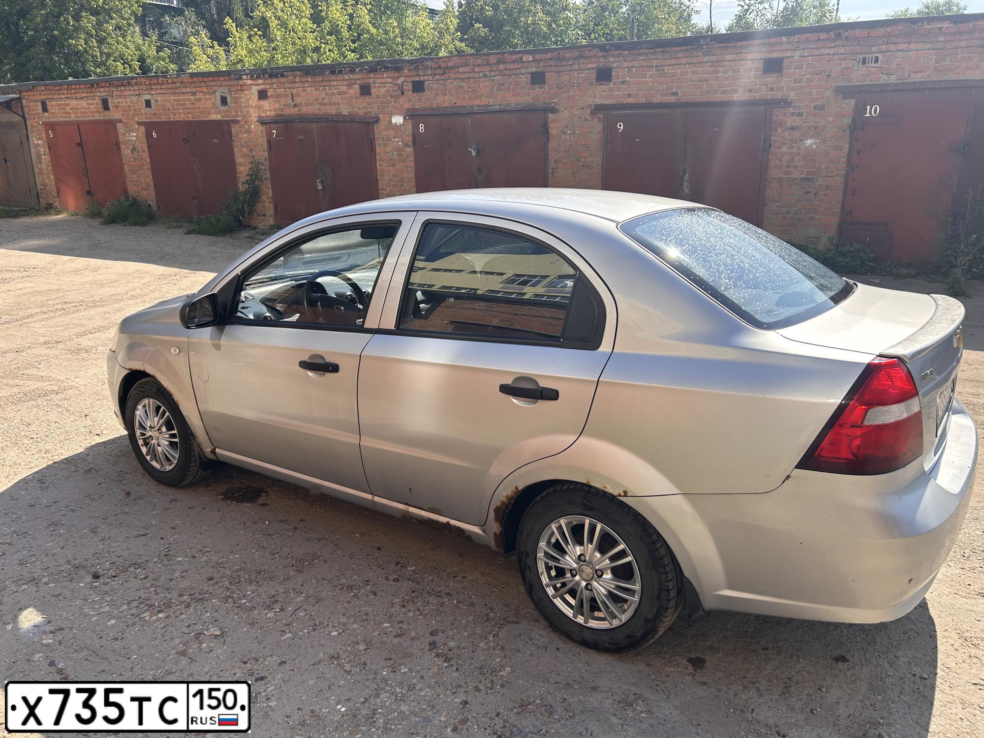 Фото автомобиля CHEVROLET T AVEO, 2008 — госномер Х735ТС150. Цвет: СЕРЫЙ