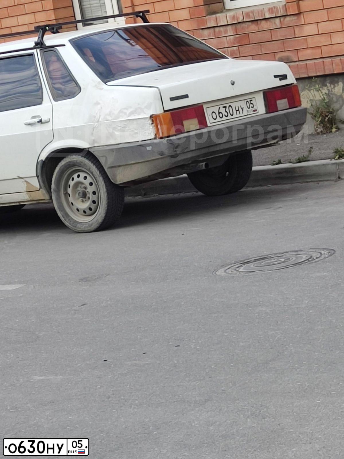 Фото автомобиля LADA 2109 SAMARA, 1998 — госномер А004РТ05. Цвет: ЯРКО-БЕЛЫЙ