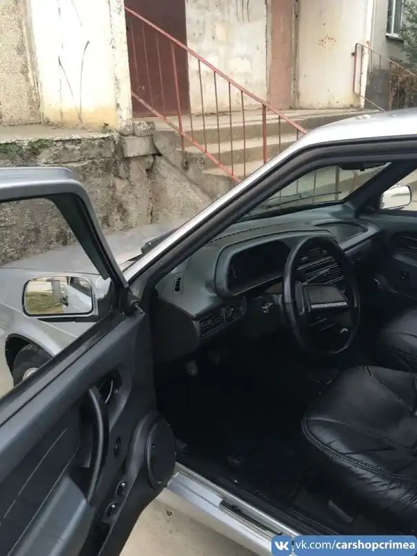 Фото автомобиля LADA 2114 SAMARA, 2006 — госномер Р011ВМ82. Цвет: СЕРЫЙ