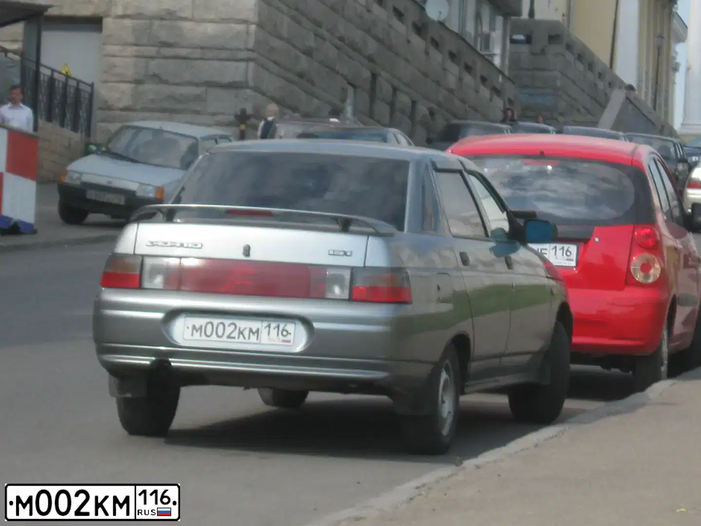Фото автомобиля RENAULT LOGAN, 2012 — госномер Е435МХ21. Цвет: синий