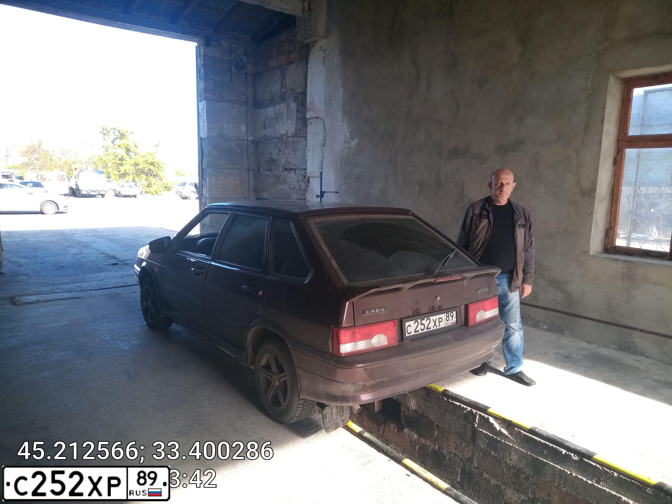 Фото автомобиля LADA 2114 SAMARA, 2011 — госномер М875ТХ82. Цвет: ТЕМНО-ВИШНЕВЫЙ