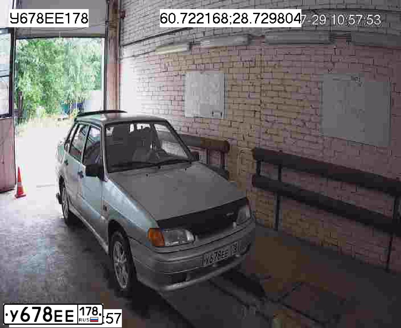 Фото автомобиля LADA 2115 SAMARA, 2008 — госномер У678ЕЕ178. Цвет: СВЕТЛО СЕРЕБРИСТЫЙ МЕТАЛЛ
