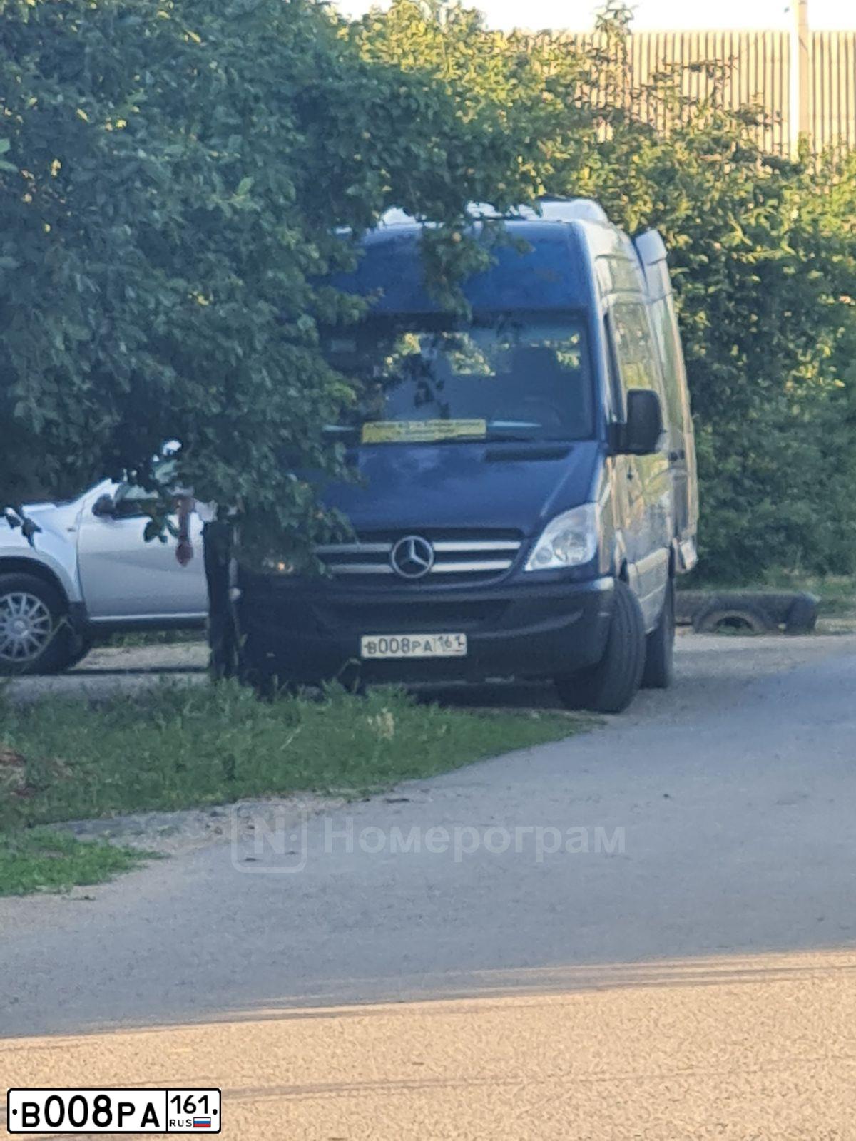 Фото автомобиля MERCEDES SPRINTER, 2008 — госномер В008РА161. Цвет: синий