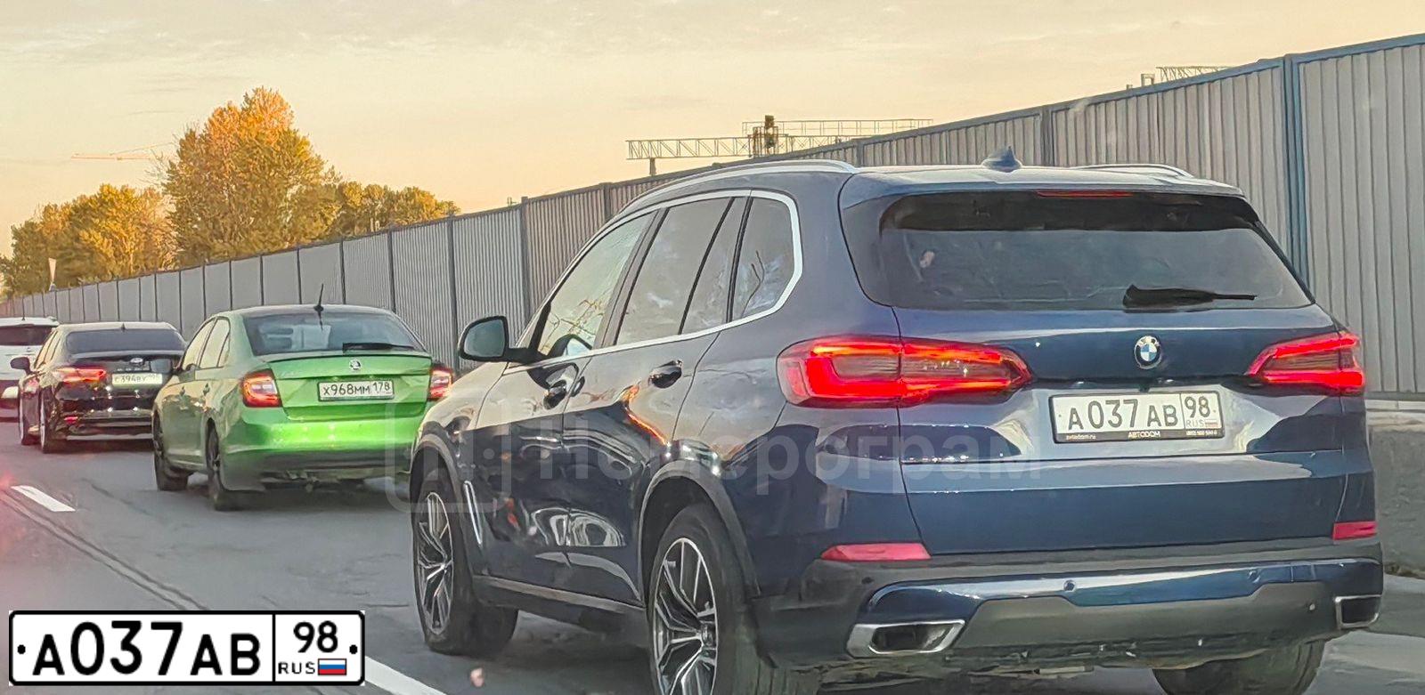 Фото автомобиля BMW X5, 2013 — госномер А037АВ98. Цвет: ЧЕРНЫЙ