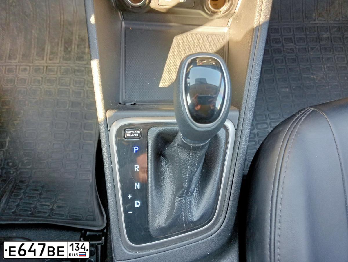 Фото автомобиля HYUNDAI SOLARIS, 2017 — госномер К460МХ193. Цвет: СВЕТЛО-КОРИЧНЕВЫЙ