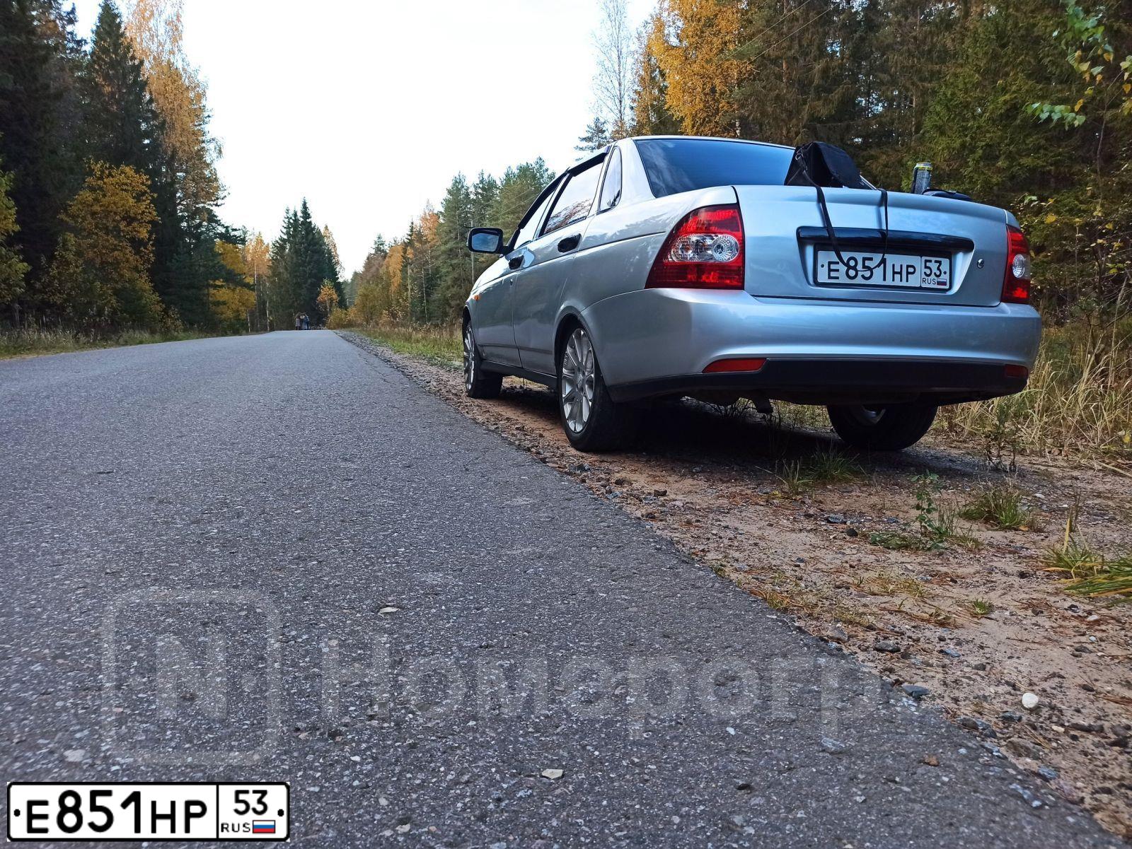 Фото автомобиля LADA 2170 PRIORA, 2010 — госномер Е851НР53. Цвет: СВЕТЛО-СЕРЕБРИСТЫЙ МЕТАЛЛ